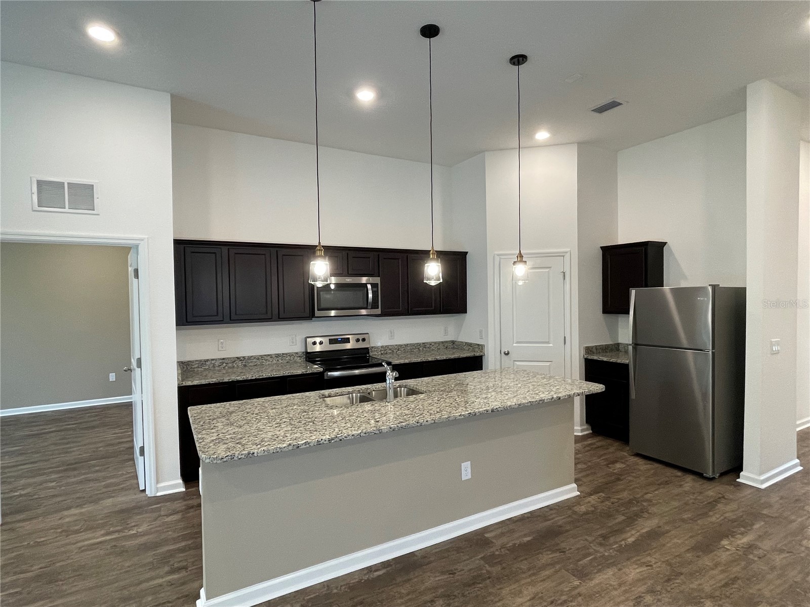 972 Ocean Spray Drive Ruskin FL 33570 TB8506960 image4