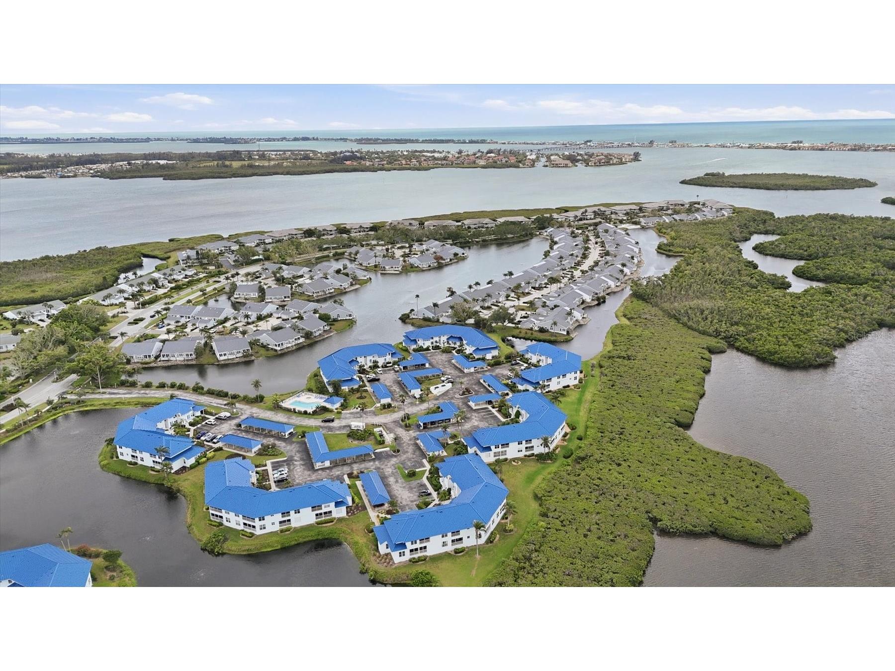 972 Sandpiper Circle #972 Bradenton FL 34209 A4689807 image1