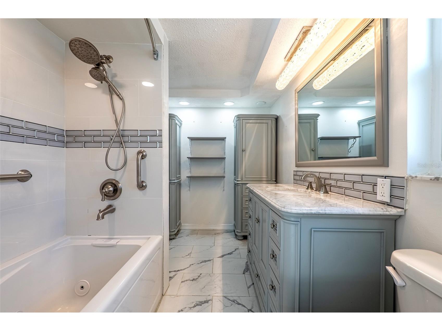 9720 Gray Fox Lane Port Richey FL 34668 W7883748 image22