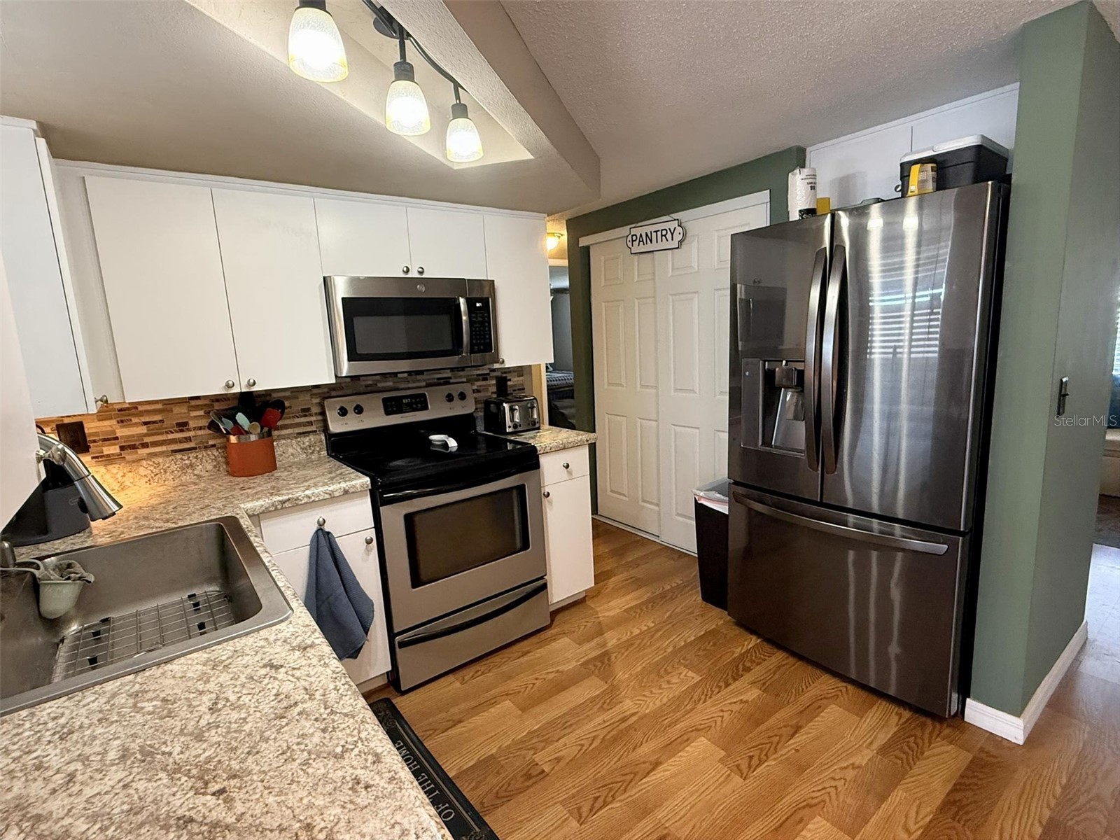 9721 Lake Chrise Lane Port Richey FL 34668 W7884794 image4