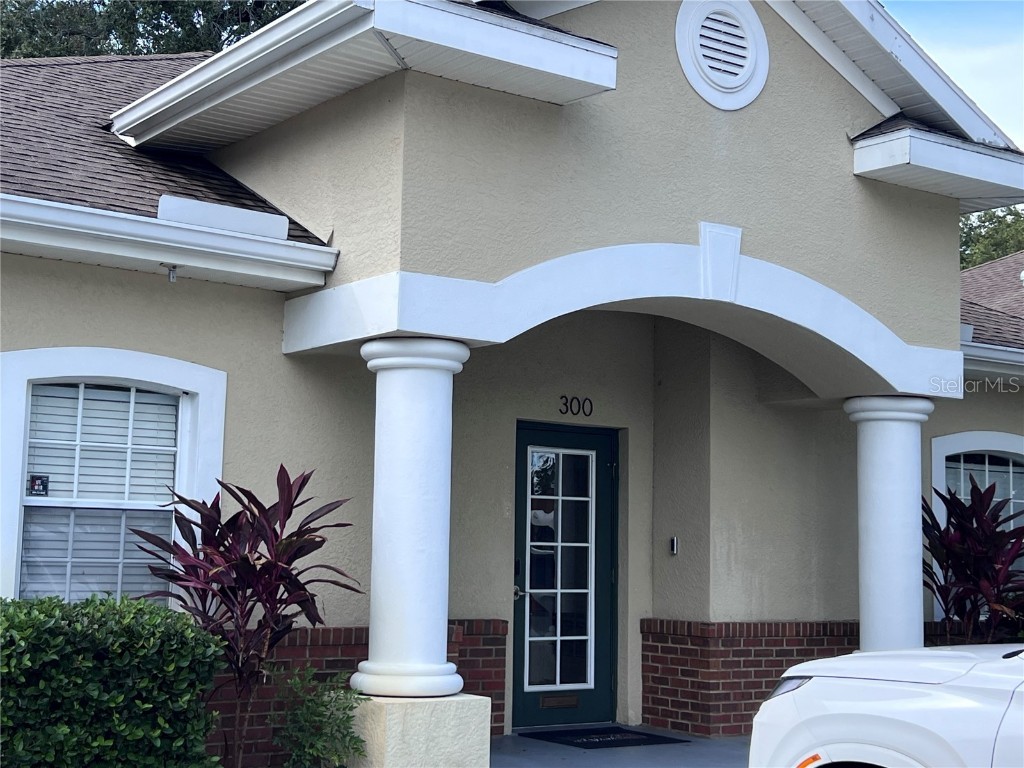 9724 N Armenia Avenue #300 Tampa FL 33612 TB8422482 image1