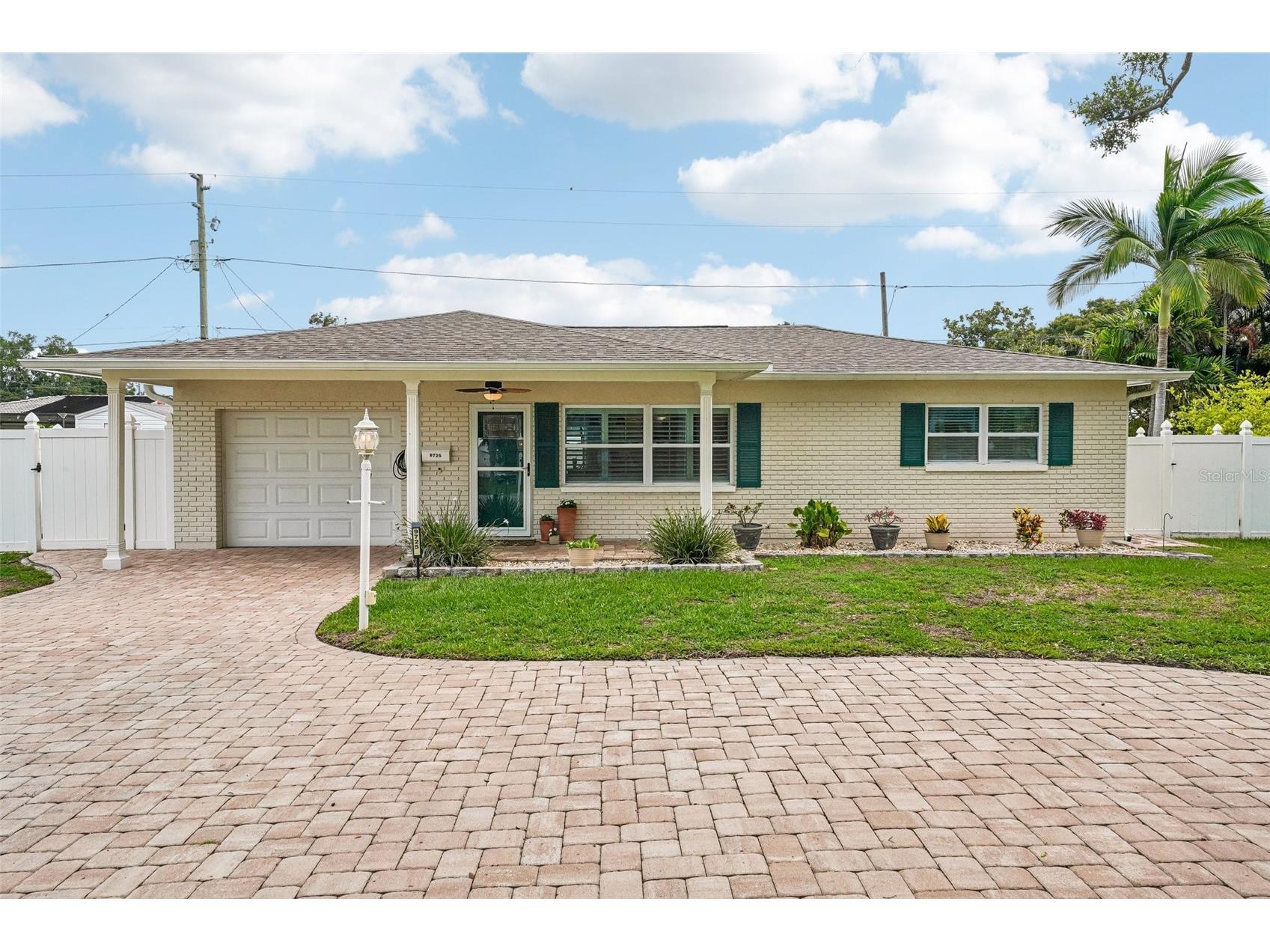 9725 48th Place N Saint Petersburg FL 33708 TB8516055 image1
