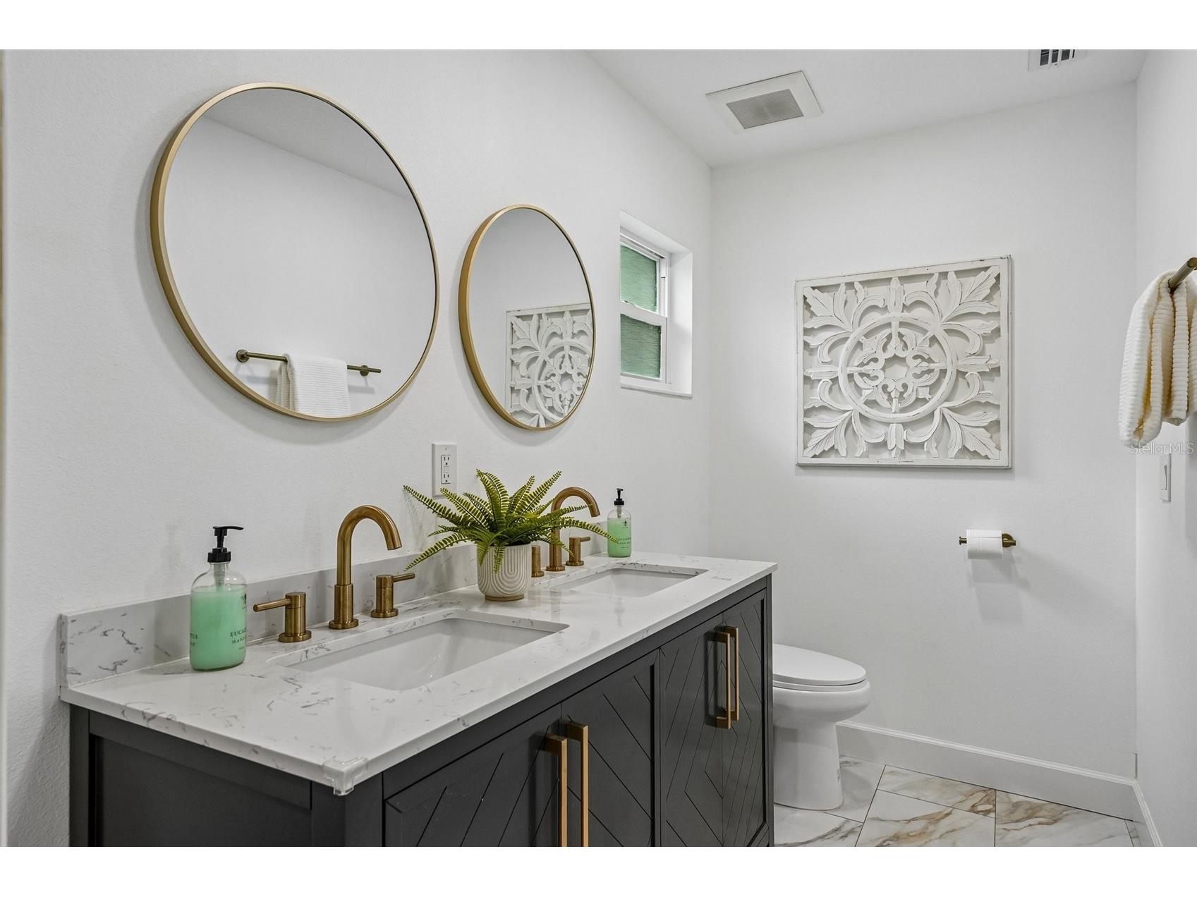 9725 48th Place N Saint Petersburg FL 33708 TB8516055 image25