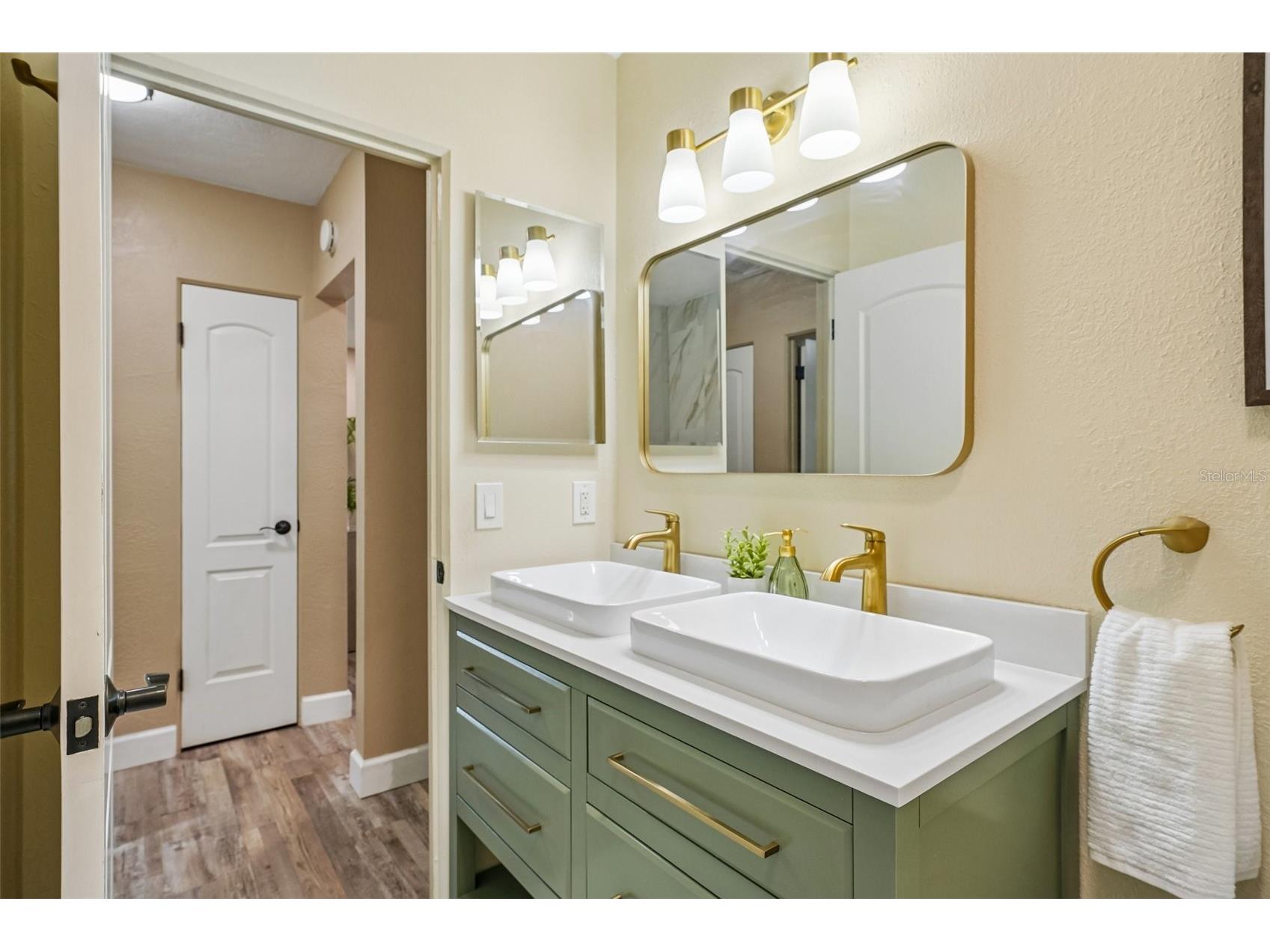 9725 48th Place N Saint Petersburg FL 33708 TB8516055 image30