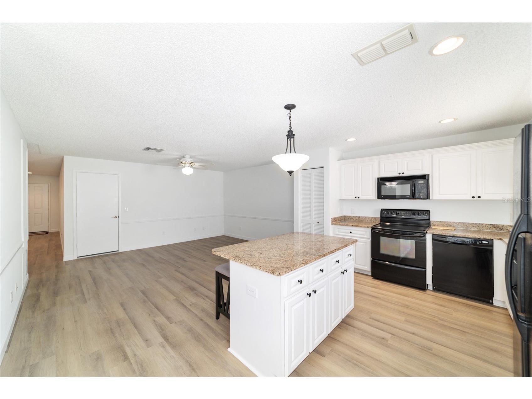 9725 SW 94 Terrace #C Ocala FL 34481 OM720616 image25