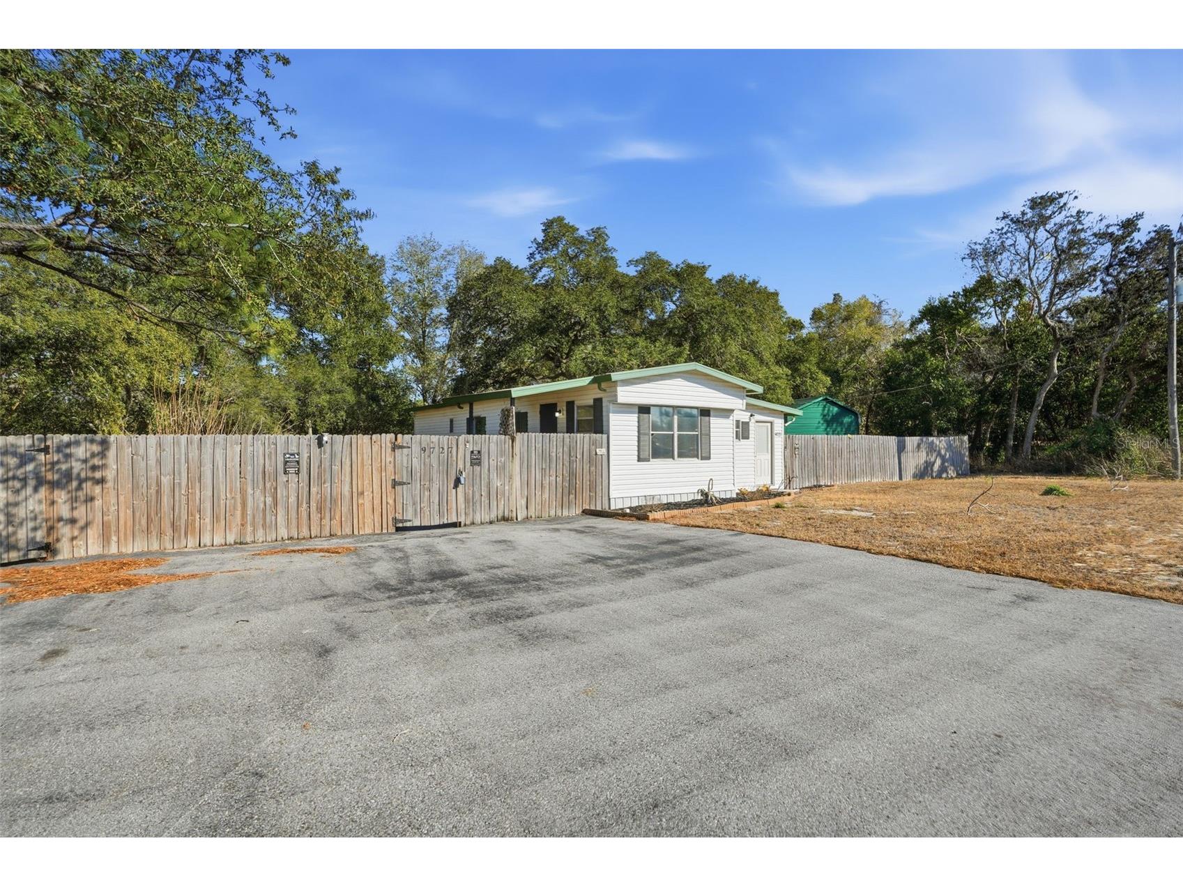 9727 Lake Drive Weeki Wachee FL 34613 W7882468 image21