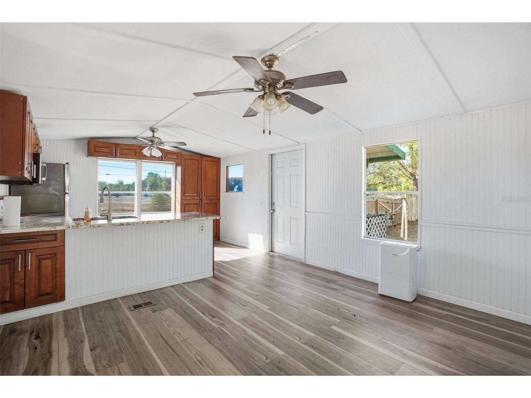 9727 Lake Drive Weeki Wachee FL 34613 W7882468 image8