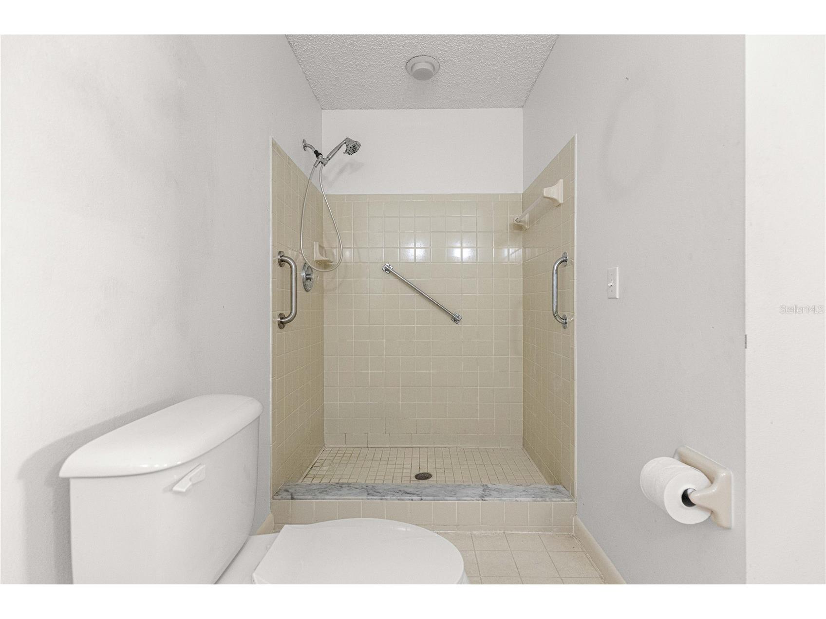9728 SW 94th Court #B Ocala FL 34481 OM723282 image24