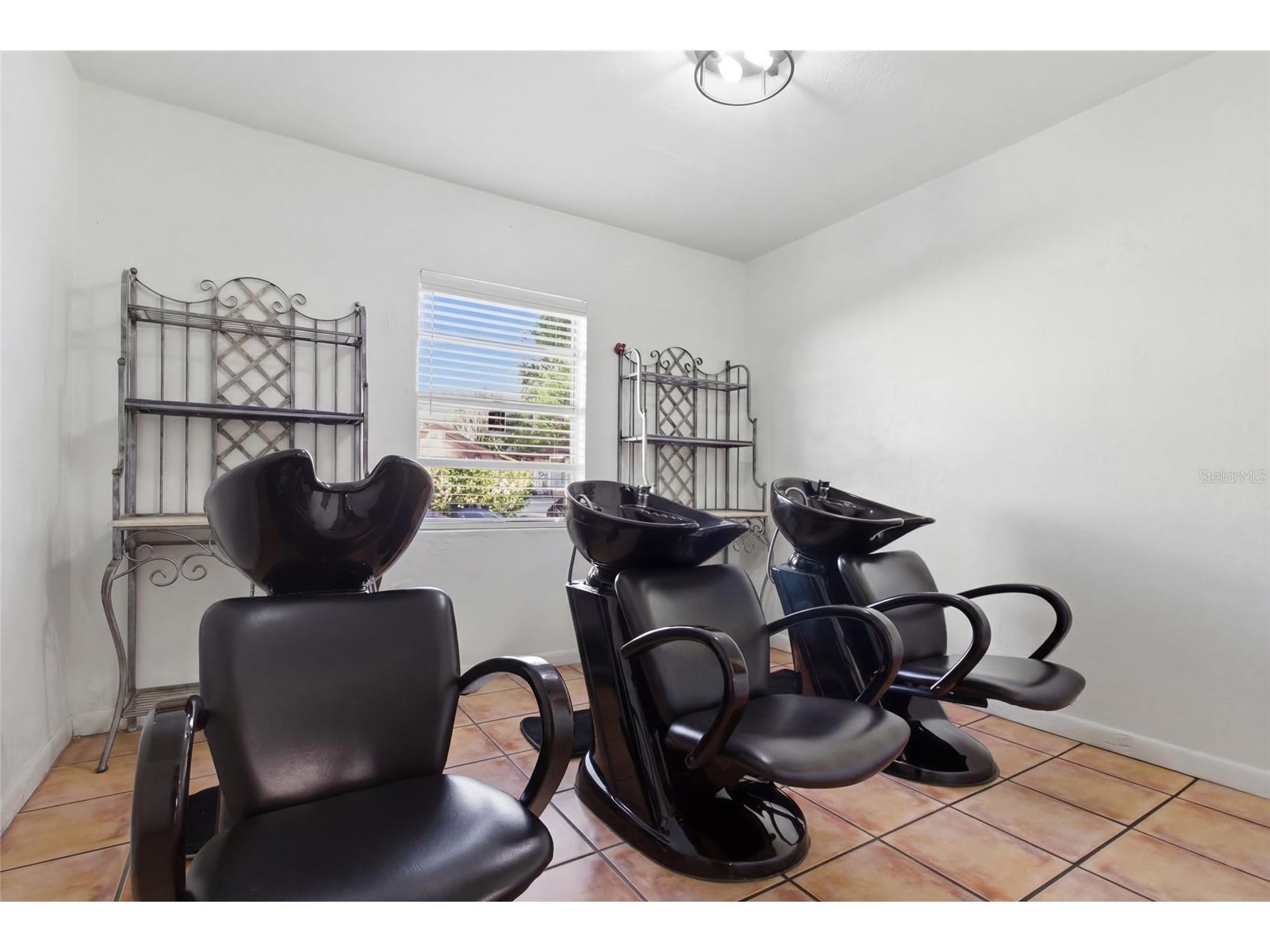 9729 N Armenia Avenue Tampa FL 33612 TB8485216 image19