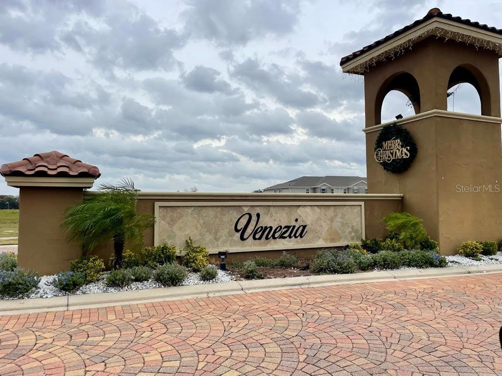 973 Lido Drive Howey In The Hills FL 34737 S5097450 image1