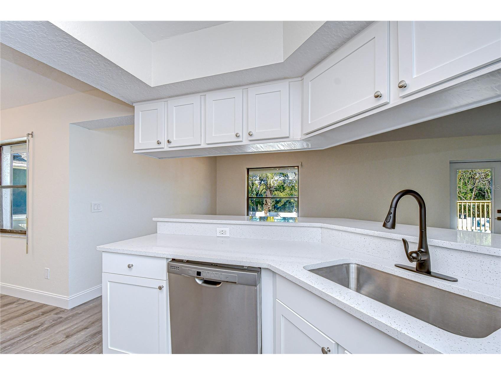 9731 62nd Avenue N Saint Petersburg FL 33708 TB8473105 image20