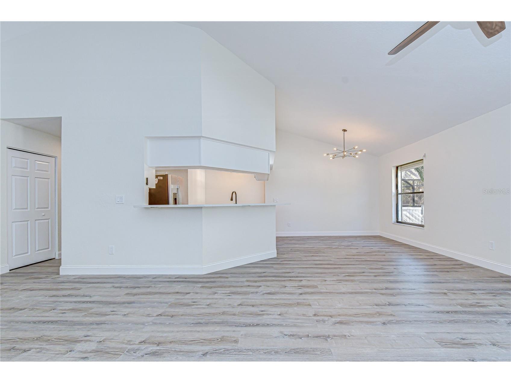 9731 62nd Avenue N Saint Petersburg FL 33708 TB8473105 image3