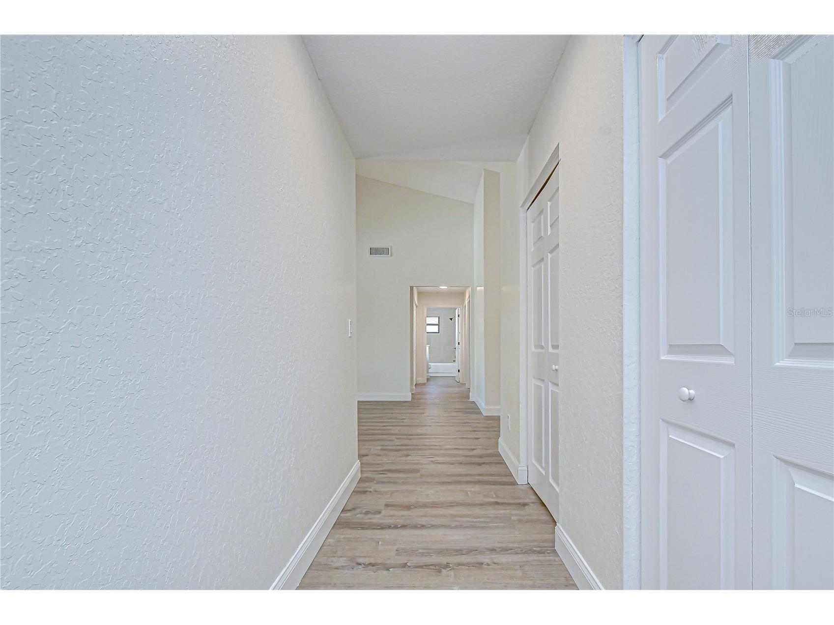 9731 62nd Avenue N Saint Petersburg FL 33708 TB8473105 image30