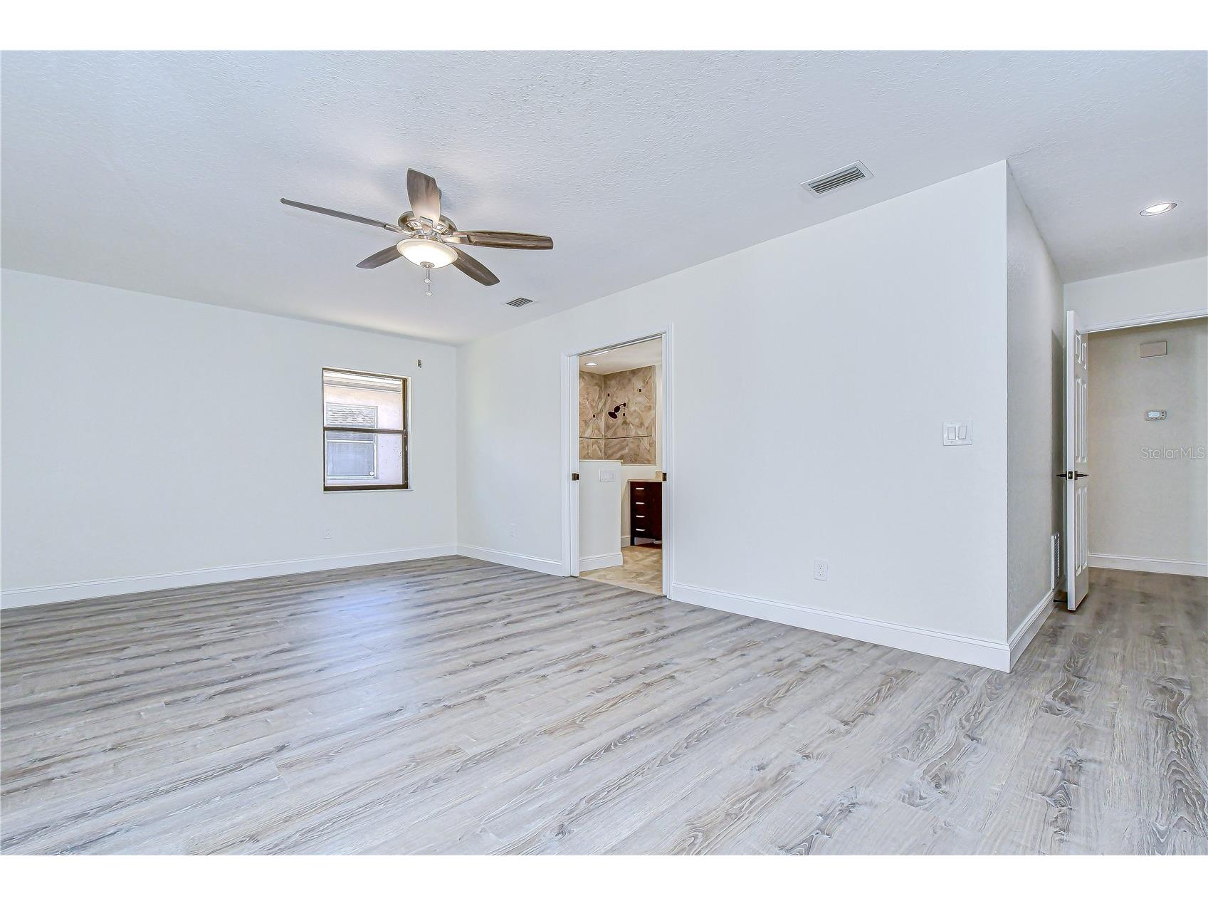 9731 62nd Avenue N Saint Petersburg FL 33708 TB8473105 image37