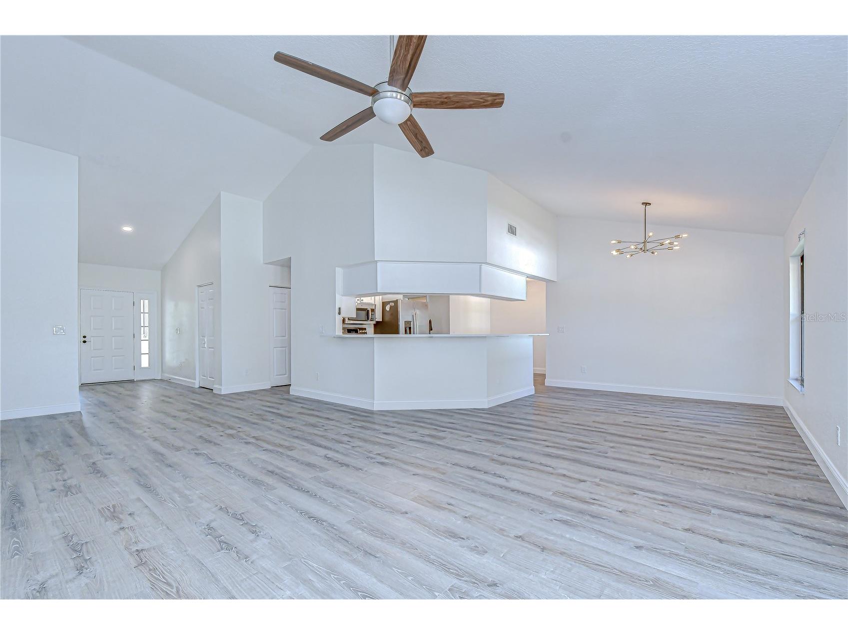 9731 62nd Avenue N Saint Petersburg FL 33708 TB8473105 image4