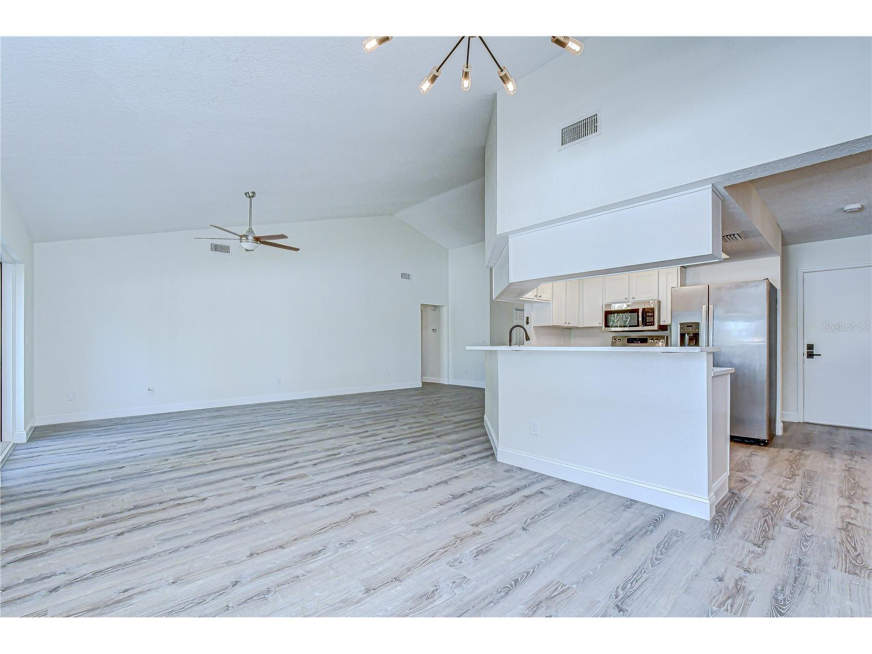9731 62nd Avenue N Saint Petersburg FL 33708 TB8473105 image9