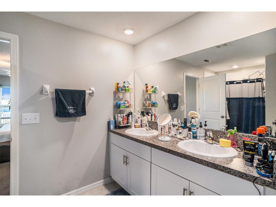 9731 Lemon Drop Loop Ruskin FL 33573 TB8457520 image15