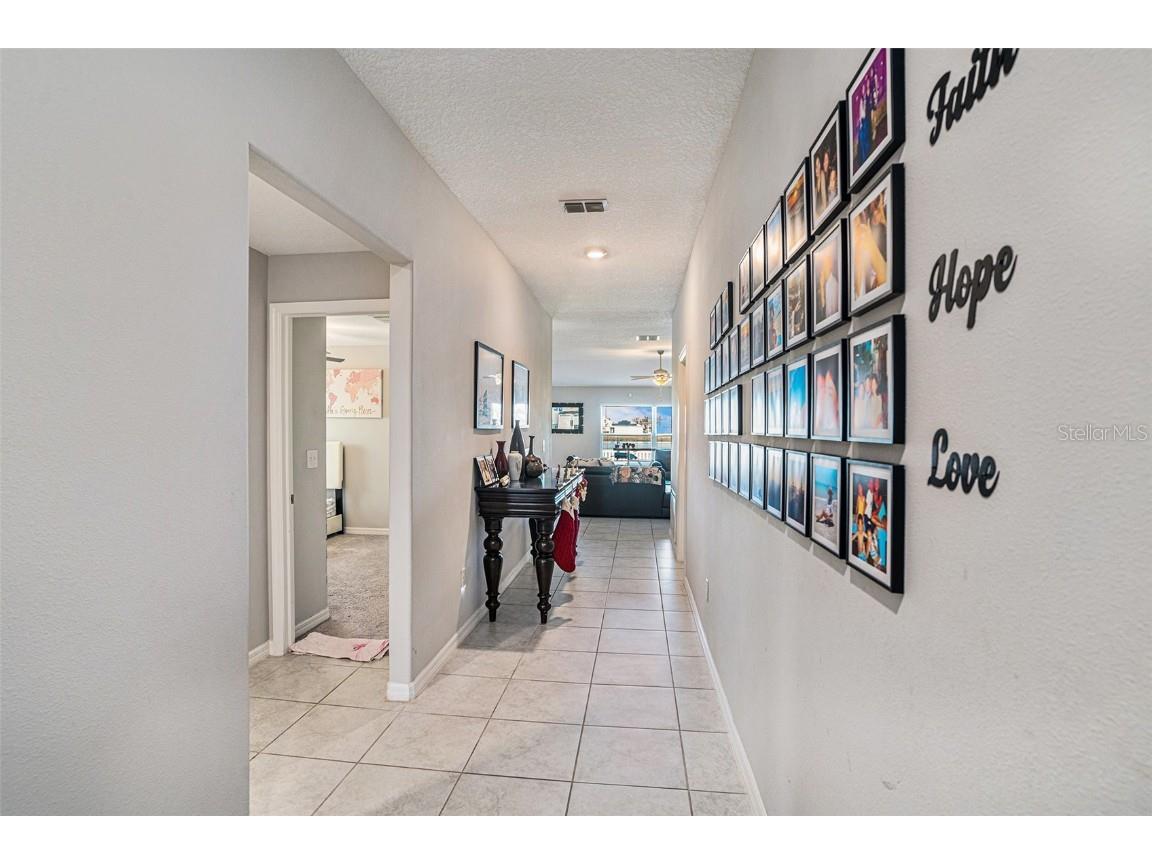 9731 Lemon Drop Loop Ruskin FL 33573 TB8457520 image3