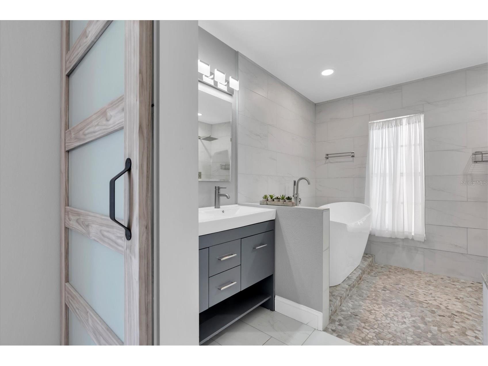 9735 Cypress Shadow Avenue Tampa FL 33647 TB8504039 image16