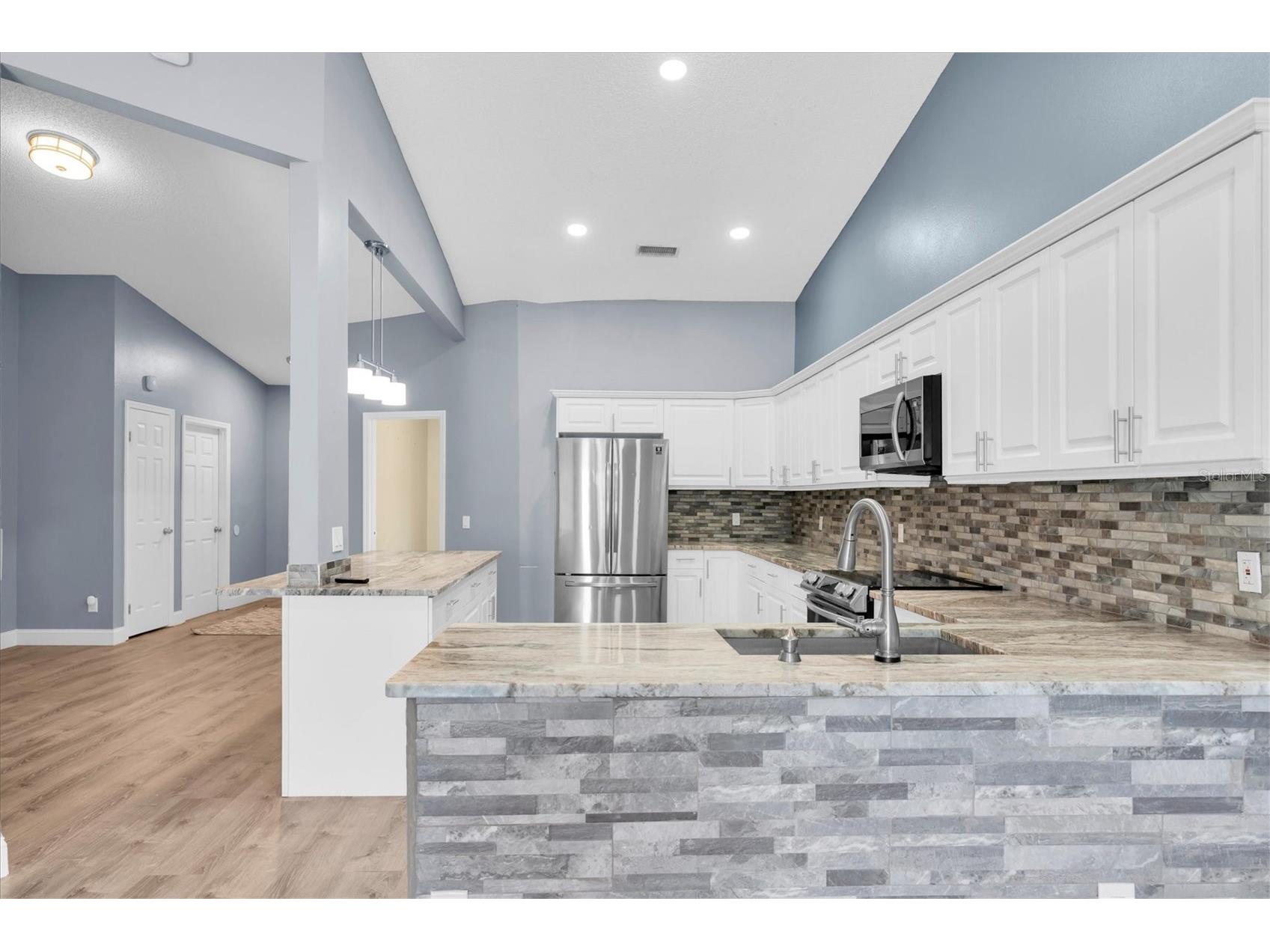9735 Cypress Shadow Avenue Tampa FL 33647 TB8504039 image5