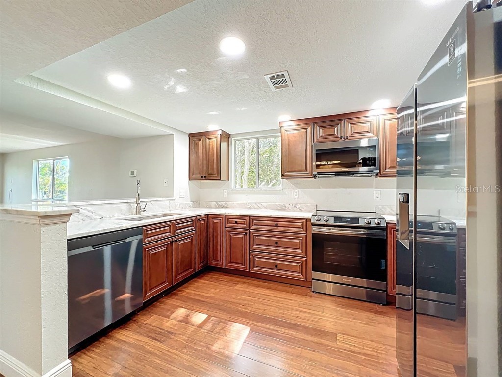 9736 Indian Key Trail #111 Seminole FL 33776 - THE NARROWS TB8446085 image10