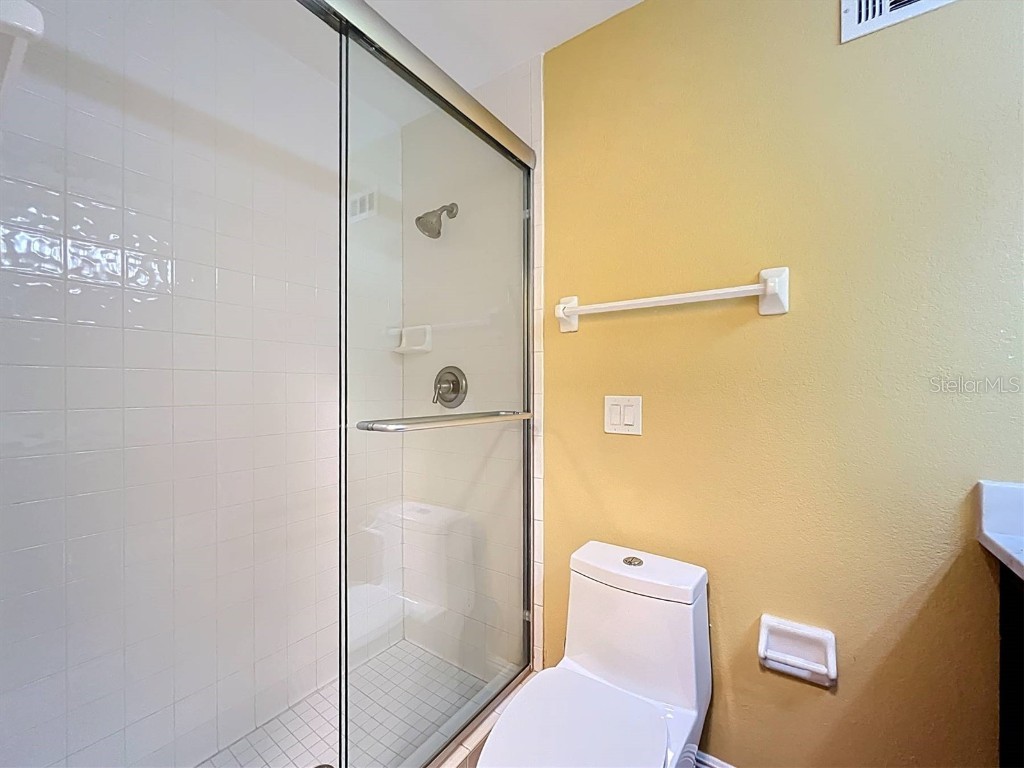 9736 Indian Key Trail #111 Seminole FL 33776 - THE NARROWS TB8446085 image20