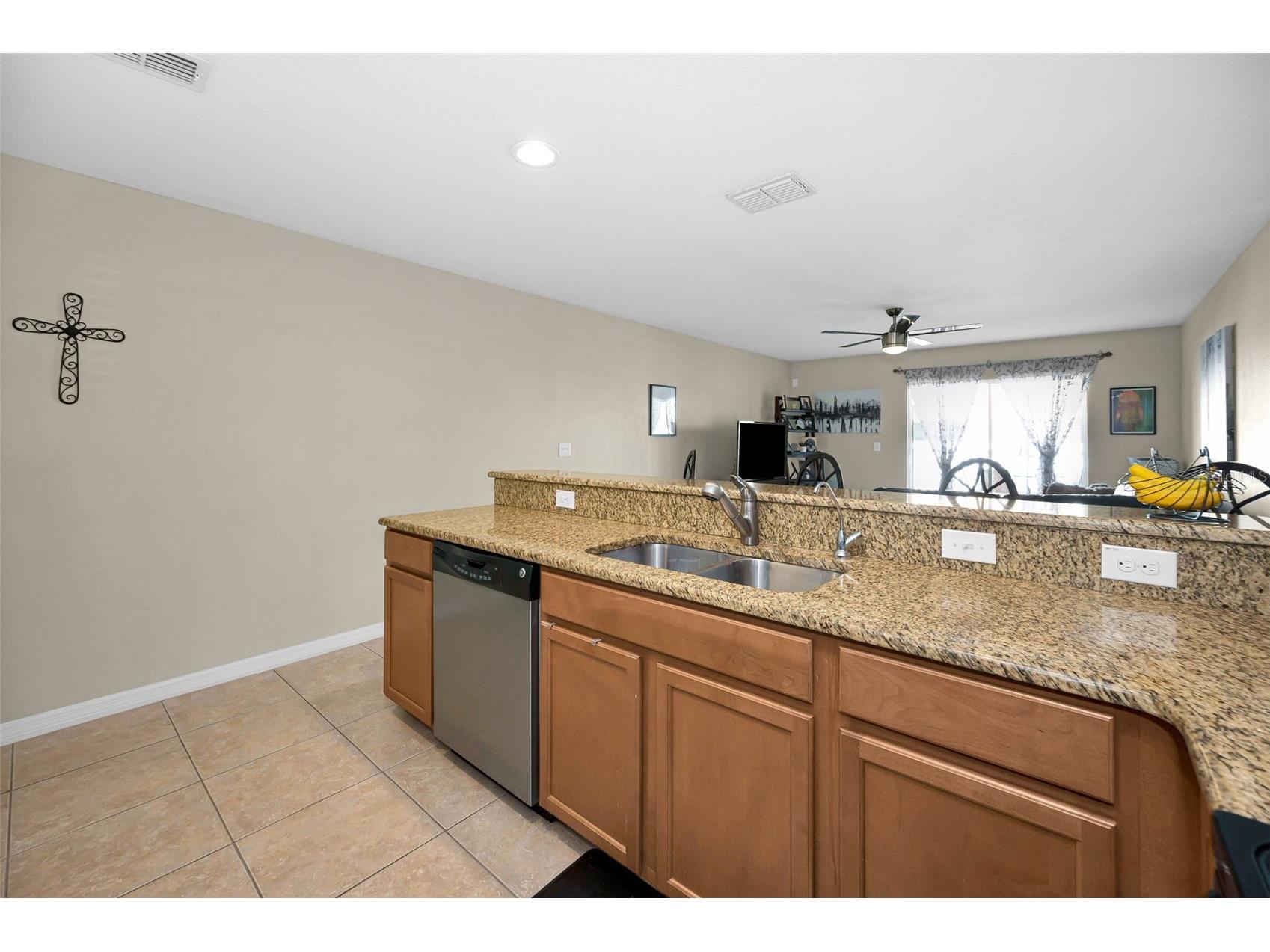 9736 Trumpet Vine Loop Trinity FL 34655 TB8482849 image19