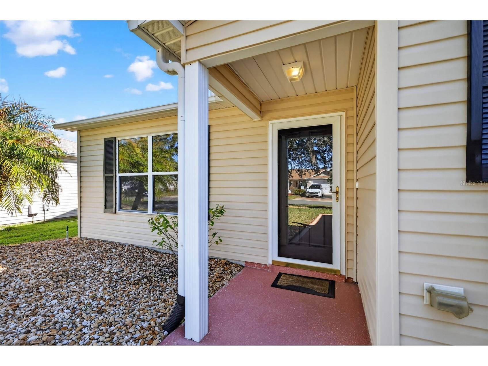 974 Livingston Loop The Villages FL 32162 G5107441 image2