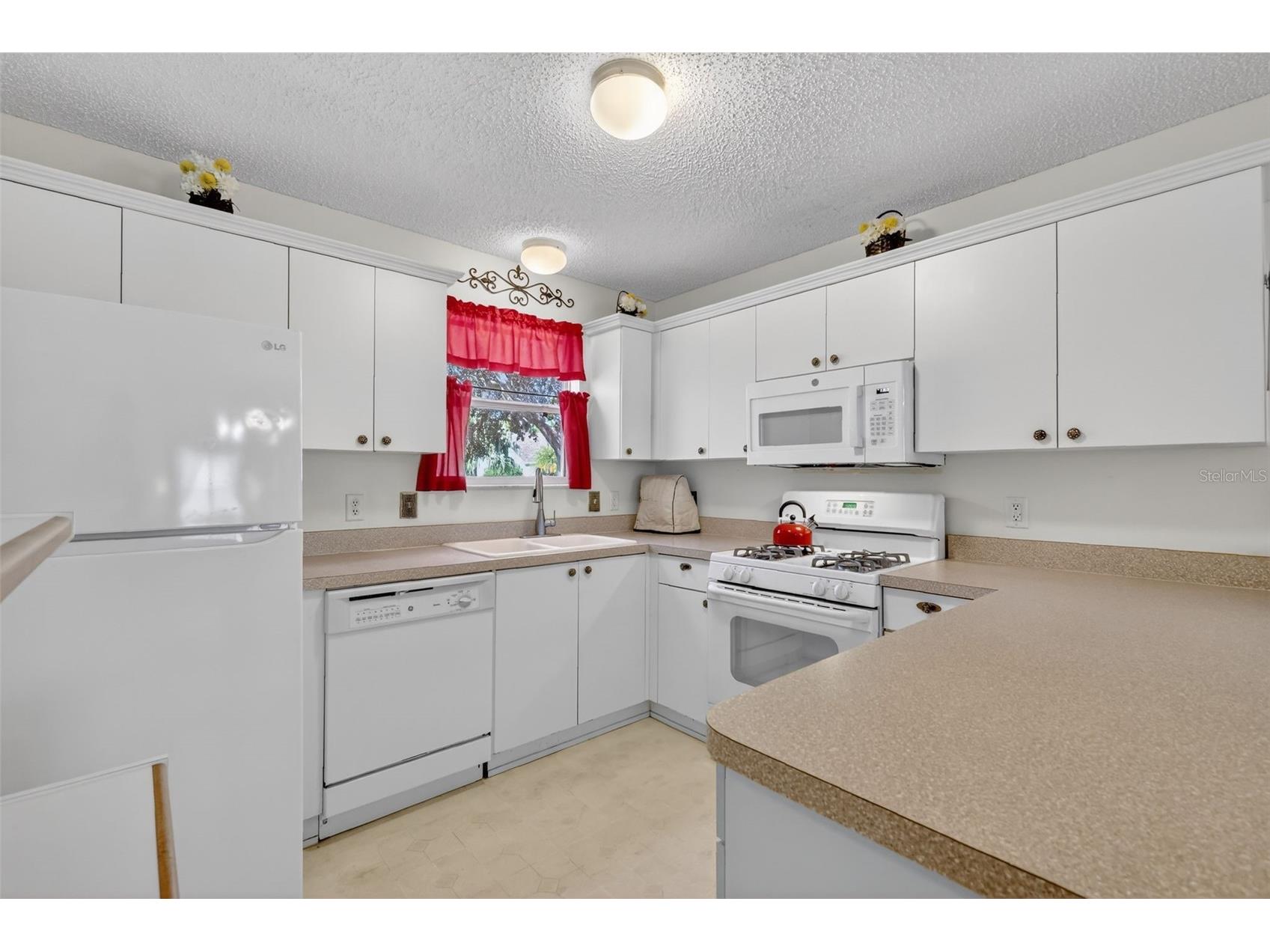 974 Livingston Loop The Villages FL 32162 G5107441 image5