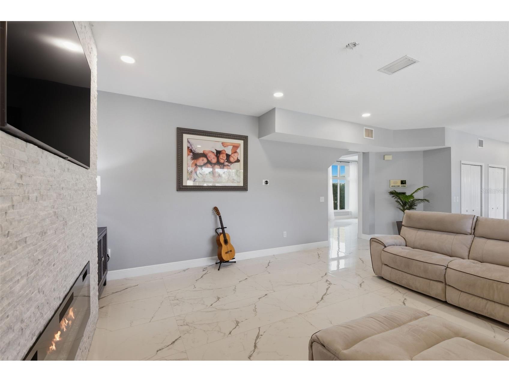 9741 Wilsky Boulevard Tampa FL 33615 TB8452179 image30