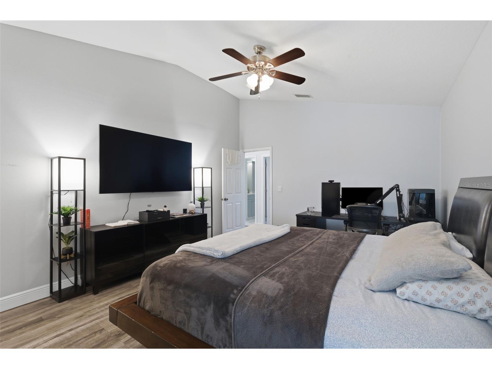 9741 Wilsky Boulevard Tampa FL 33615 TB8452179 image51