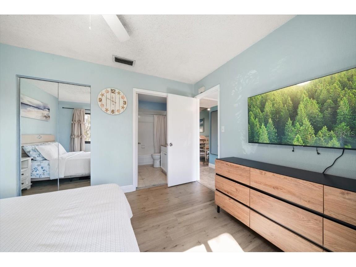 9747 86th Avenue Seminole FL 33777 TB8449537 image17