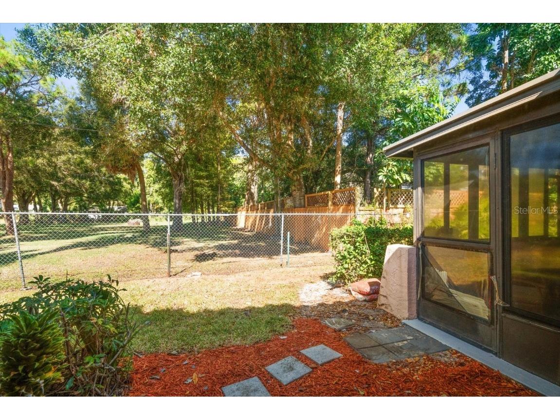 9747 86th Avenue Seminole FL 33777 TB8449537 image29