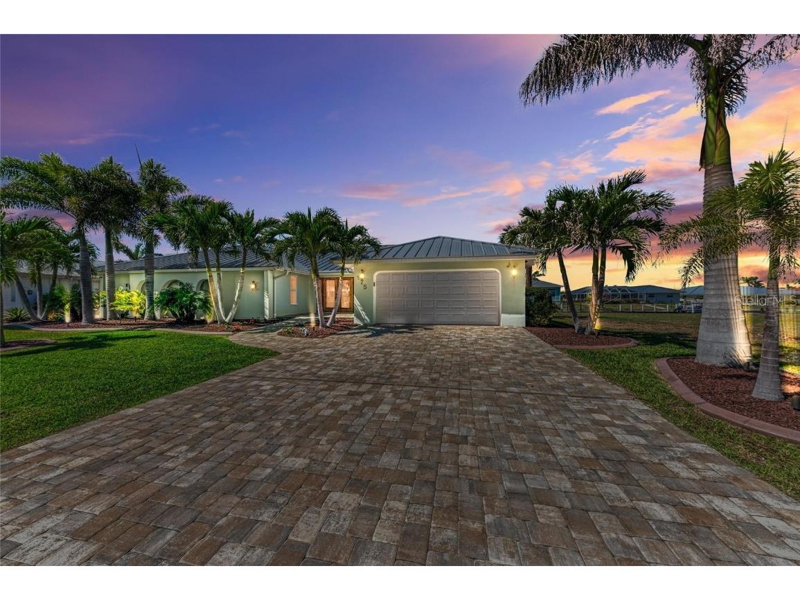 975 Cimarron Drive Punta Gorda FL 33950 C7505791 image1