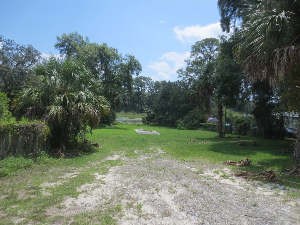 975 SE 163rd Avenue Road Silver Springs FL 34488 OM683891 image1