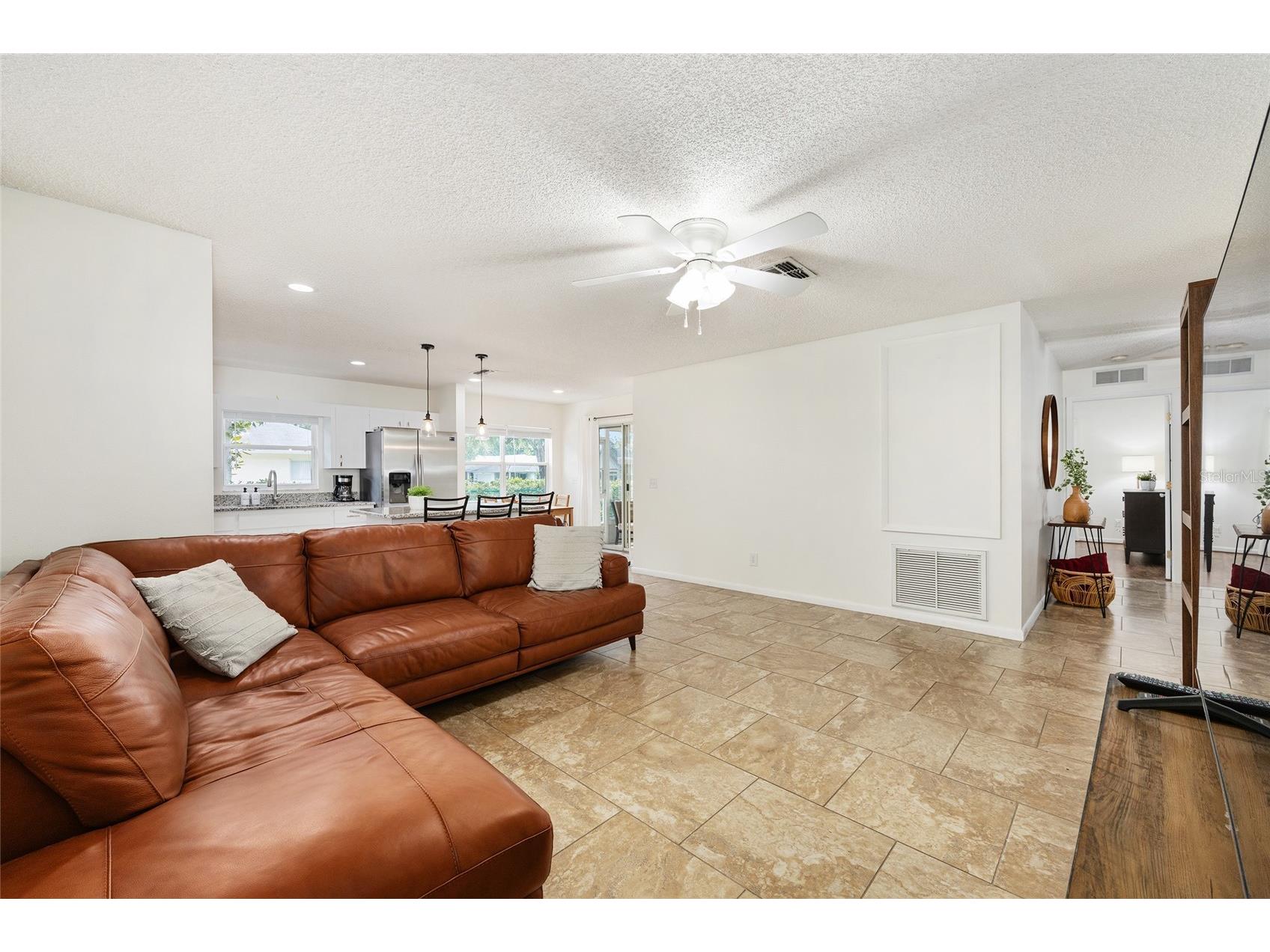 9755 SW 94th Terrace #D Ocala FL 34481 OM726284 image3