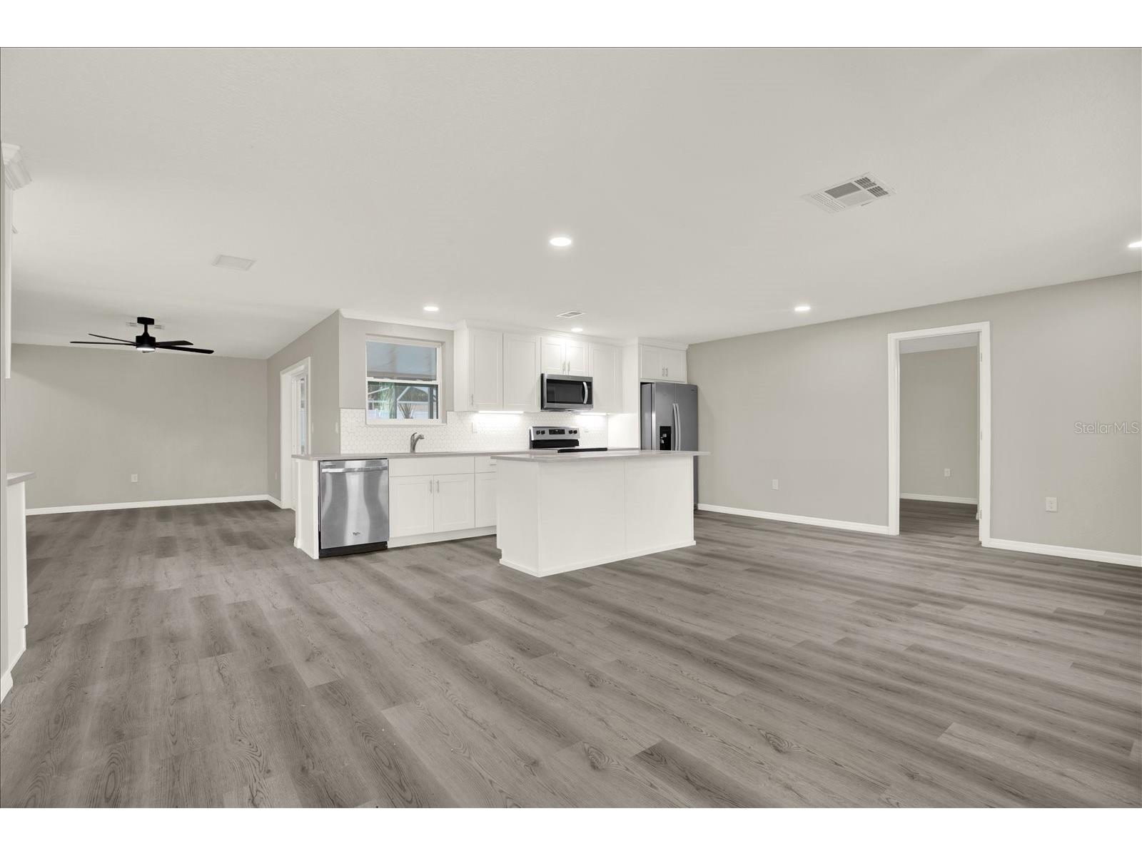 9756 Horizon Drive Spring Hill FL 34608 W7886239 image5