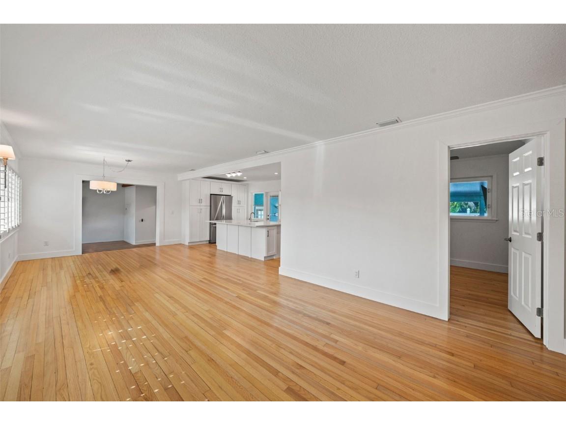 976 Narcissus Avenue Clearwater Beach FL 33767 TB8418106 image9