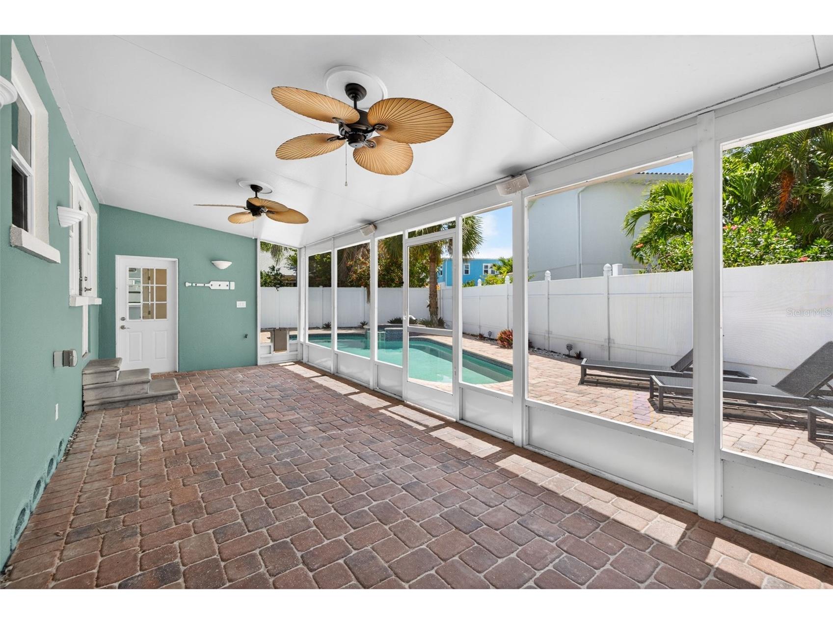 976 Narcissus Avenue Clearwater Beach FL 33767 TB8512363 image30