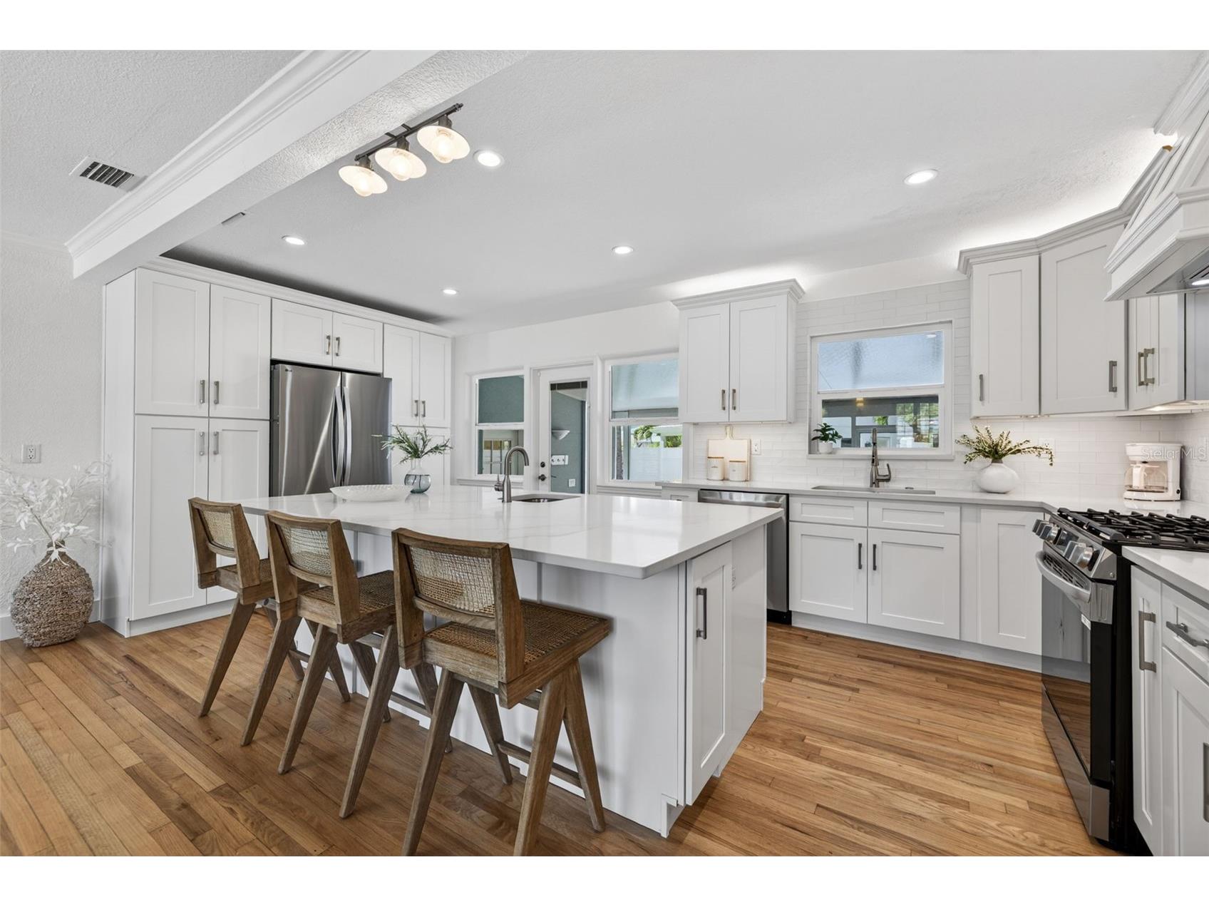 976 Narcissus Avenue Clearwater Beach FL 33767 TB8512363 image8