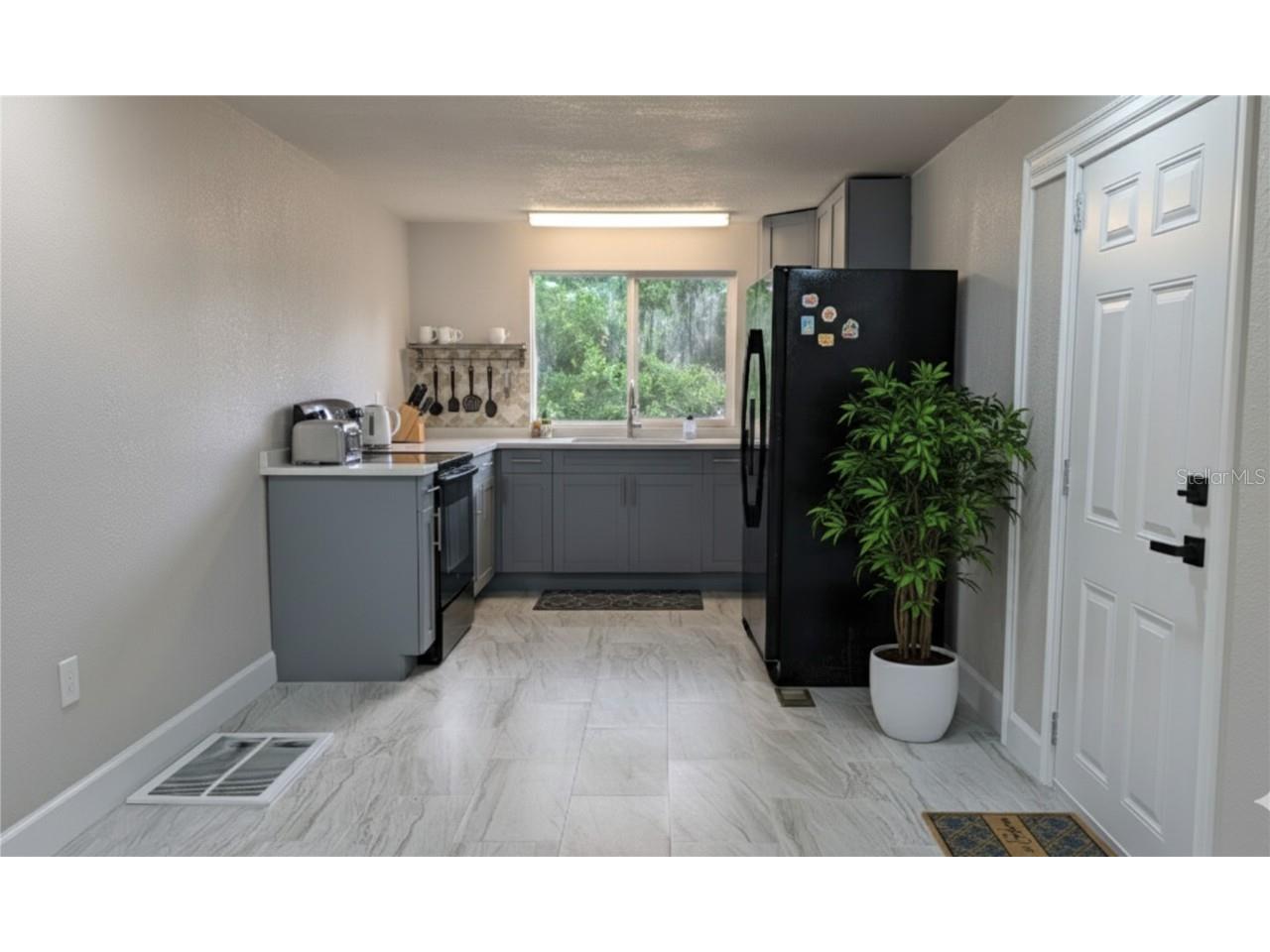 9761 Lake Drive Weeki Wachee FL 34613 TB8457872 image6