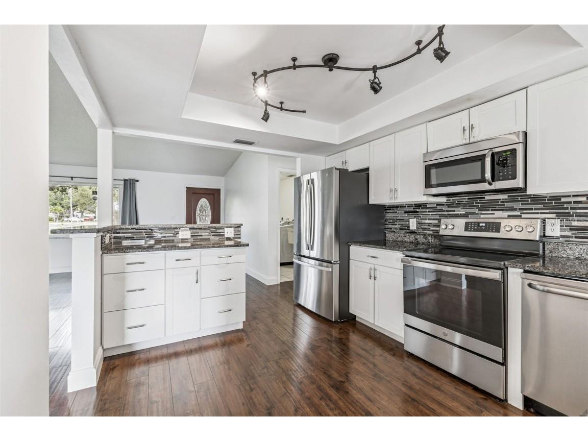 9764 130th Avenue Largo FL 33773 TB8438475 image12