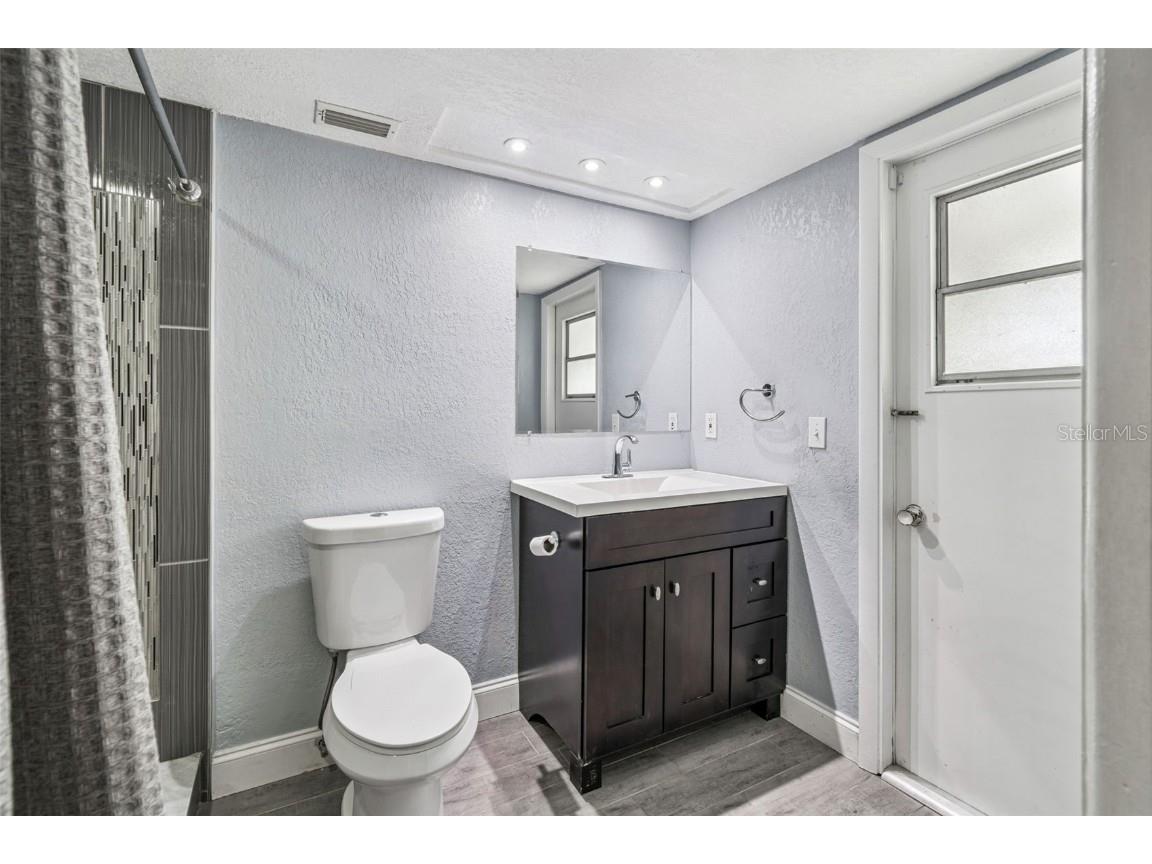 9764 130th Avenue Largo FL 33773 TB8438475 image21