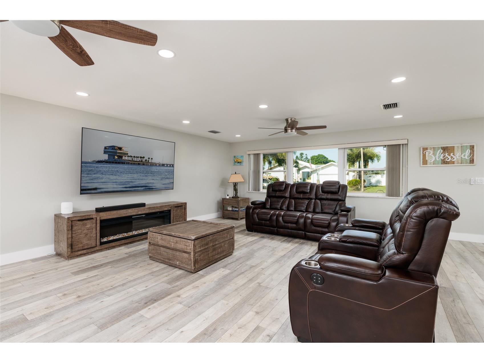 9773 1st Street NE Saint Petersburg FL 33702 TB8502676 image7
