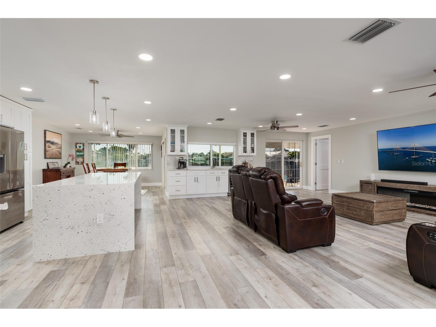 9773 1st Street NE Saint Petersburg FL 33702 TB8502676 image8