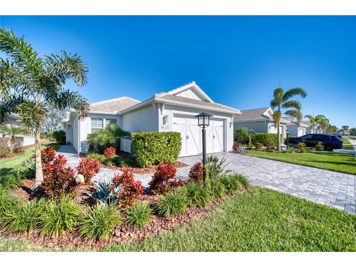 978 Crosswind Avenue Sarasota FL 34240 A4634369 image1