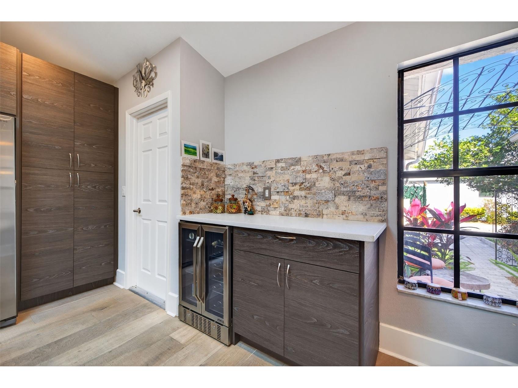 978 San Carlos Court NE Saint Petersburg FL 33702 TB8466906 image12