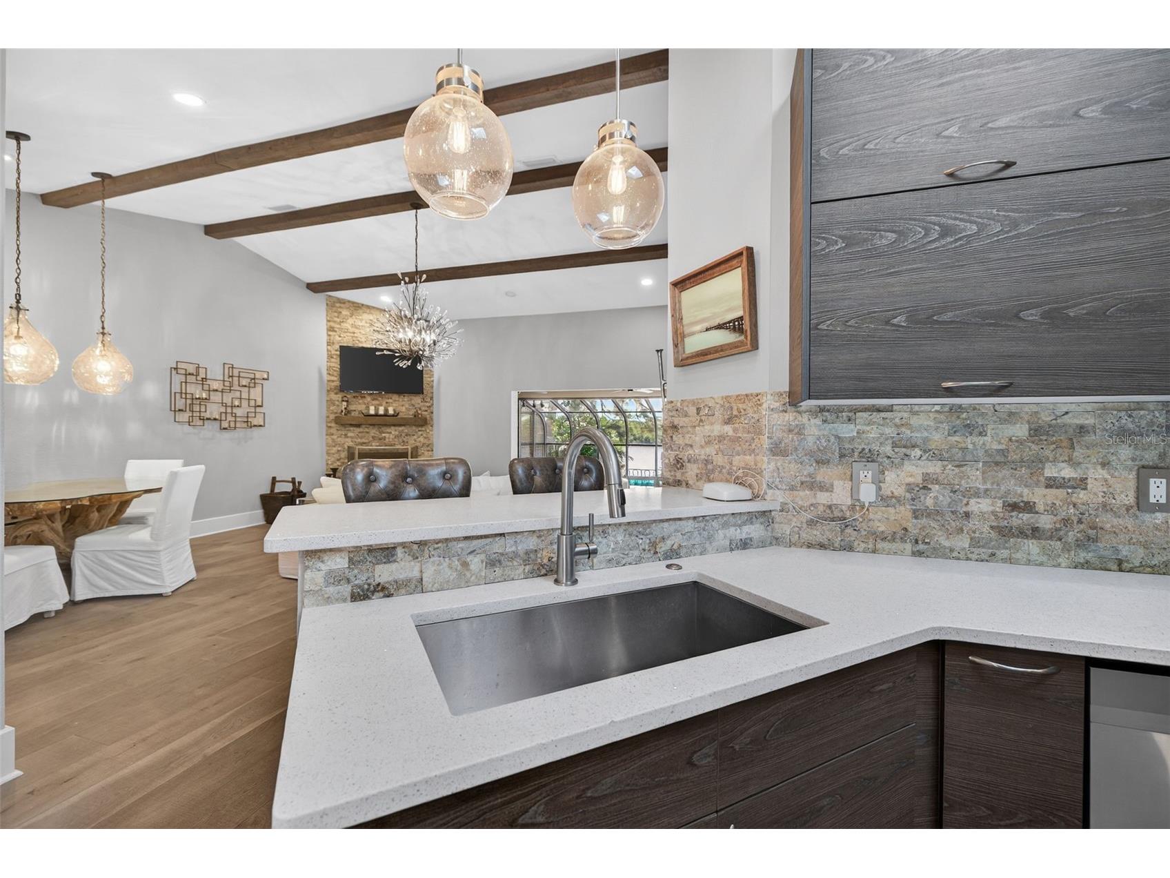 978 San Carlos Court NE Saint Petersburg FL 33702 TB8466906 image13