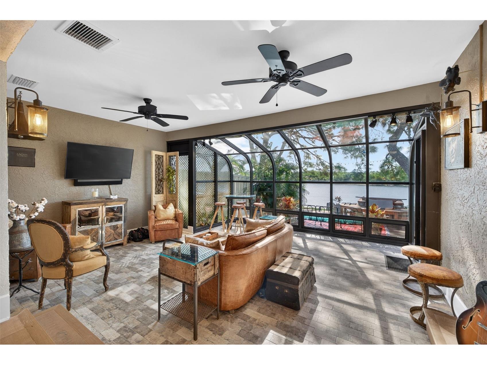 978 San Carlos Court NE Saint Petersburg FL 33702 TB8466906 image21