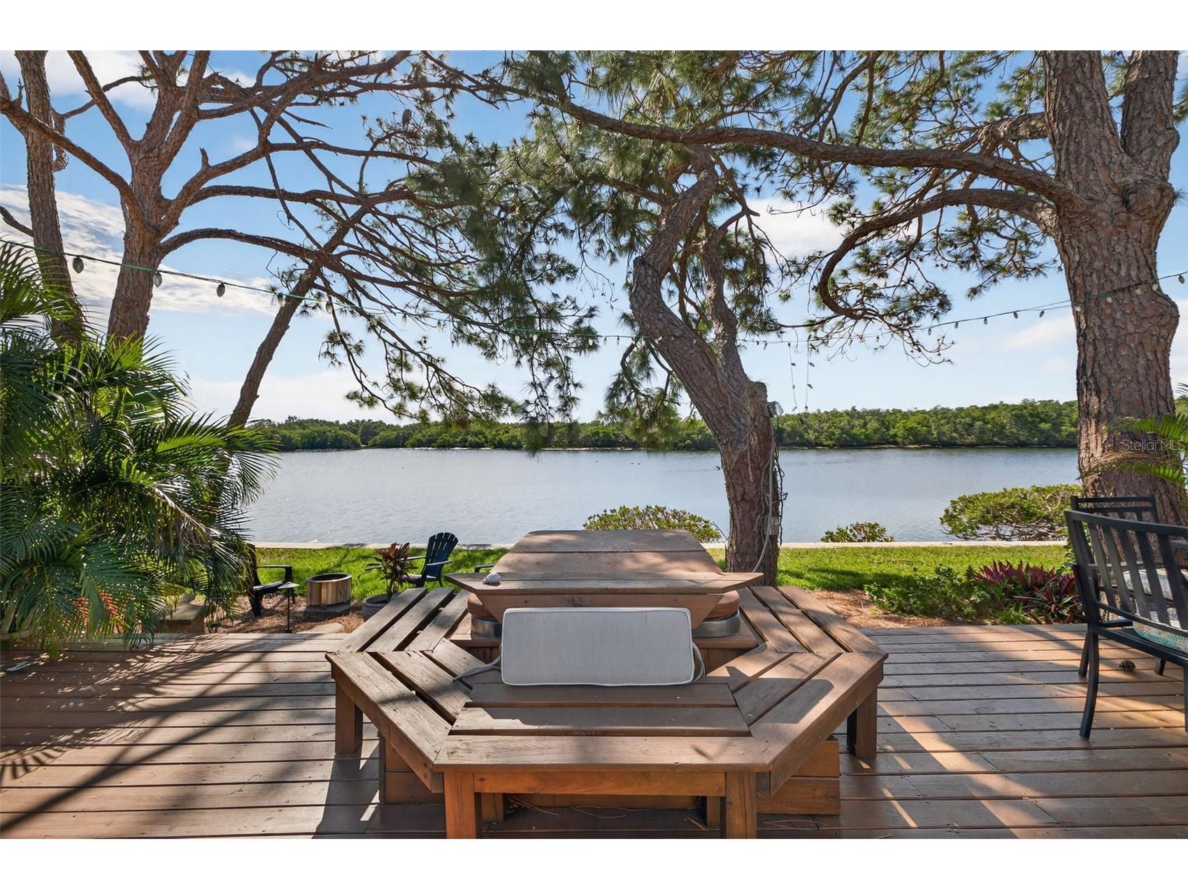 978 San Carlos Court NE Saint Petersburg FL 33702 TB8466906 image37